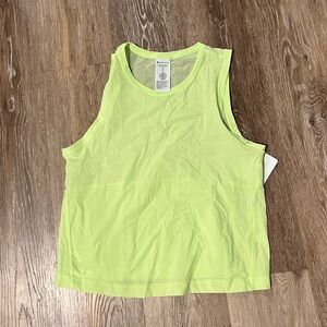 Athlete size sm run/ workout cover. Tags on, never worn